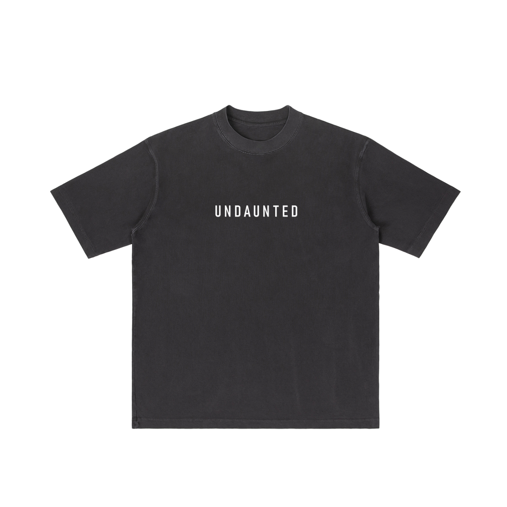 เสื้อยืดสตรีทแวร์ทรงโอเวอร์ไซส์ "Undaunted"